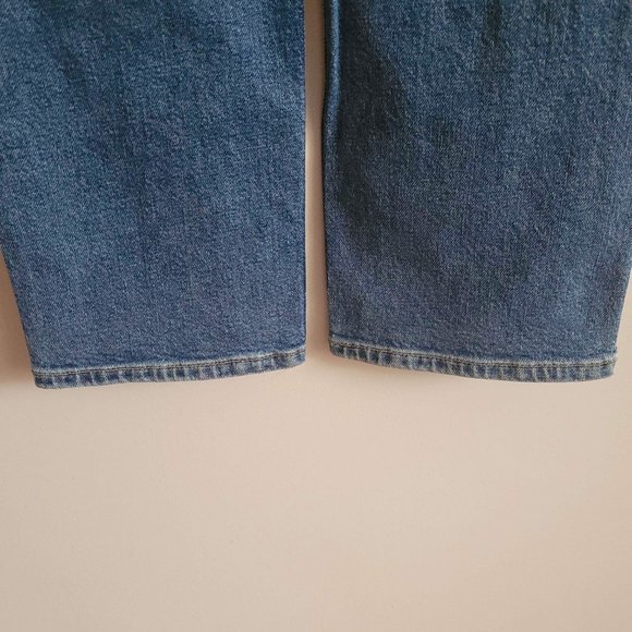 & Other Stories Favourite Cut Jeans in Mid Blue - Picture 4 of 10